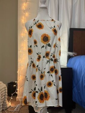 SHEIN White Sunflower Halter Dress with Yellow Blooms